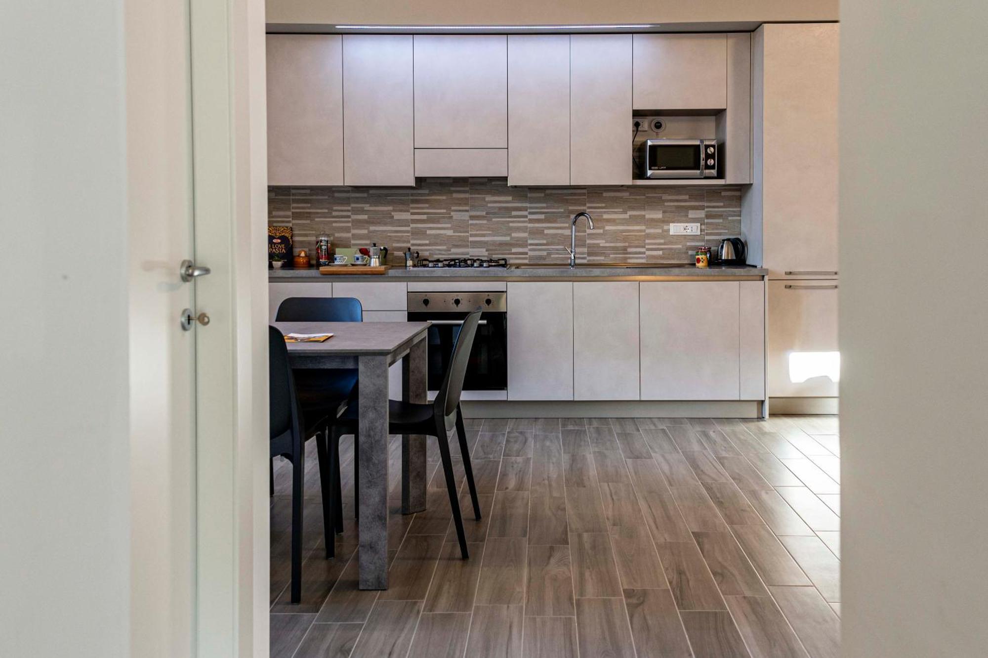 L'Aquila Home 'Il Comfort In 4 Camere' エクステリア 写真